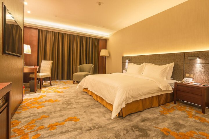 Room 17 of 42