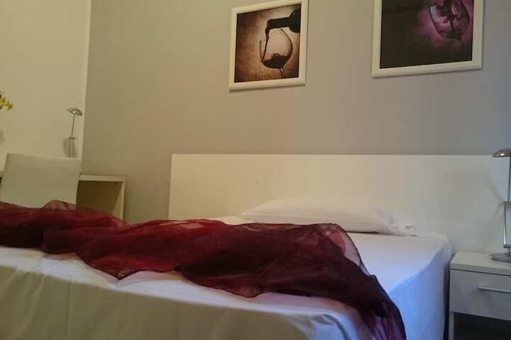 Room 8 of 40