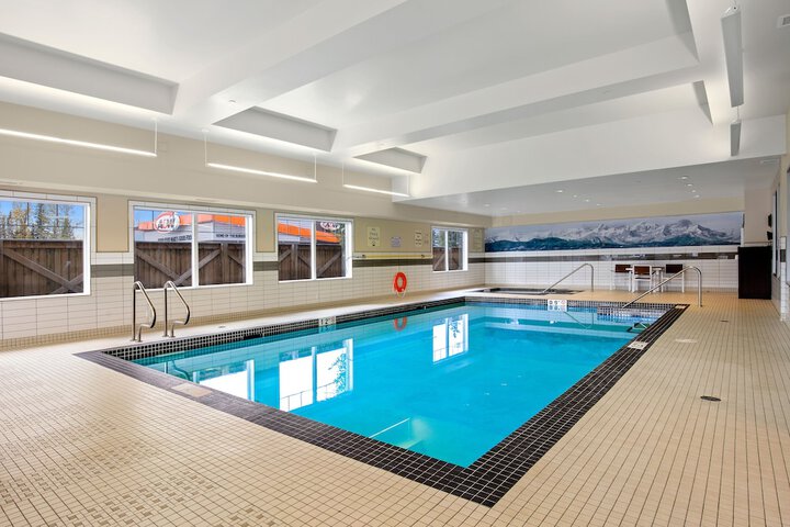 Hotel with Pool
