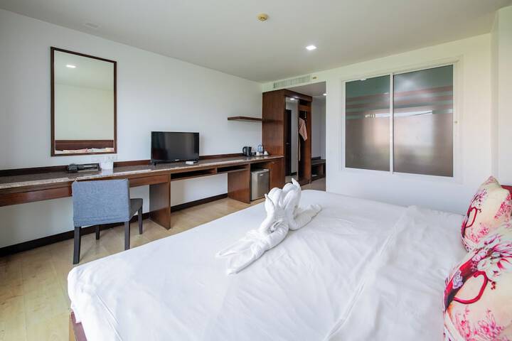 Room 18 of 36