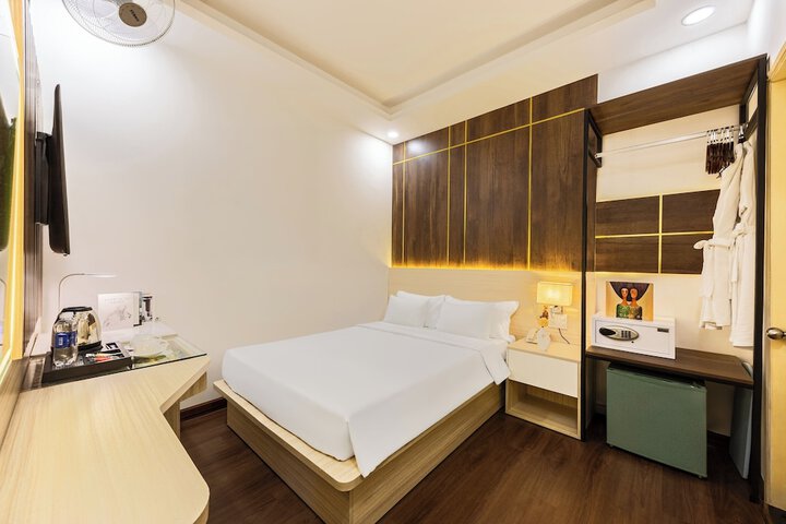 Room 28 of 63