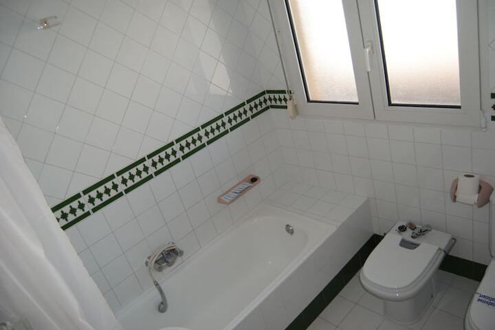 Room 73 of 127