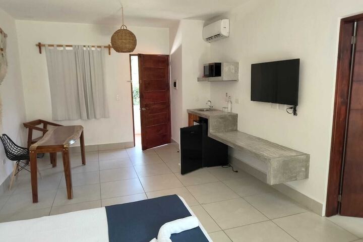 Room 10 of 94