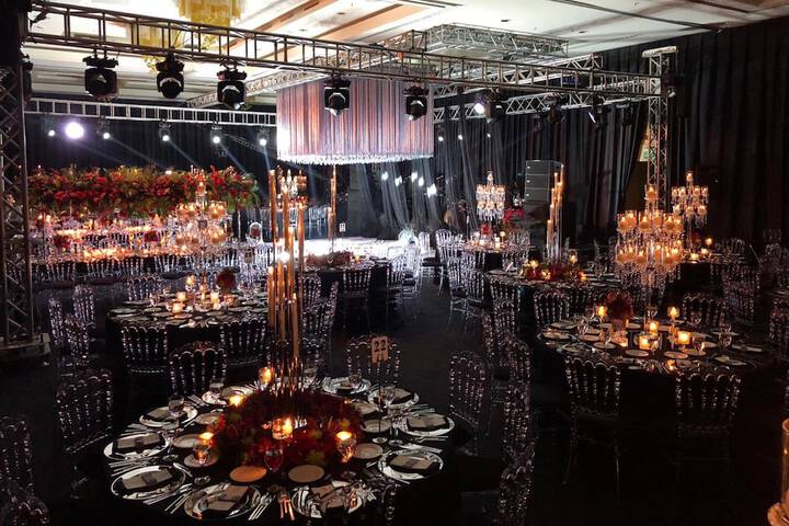 Ballroom/Hall 82 of 123