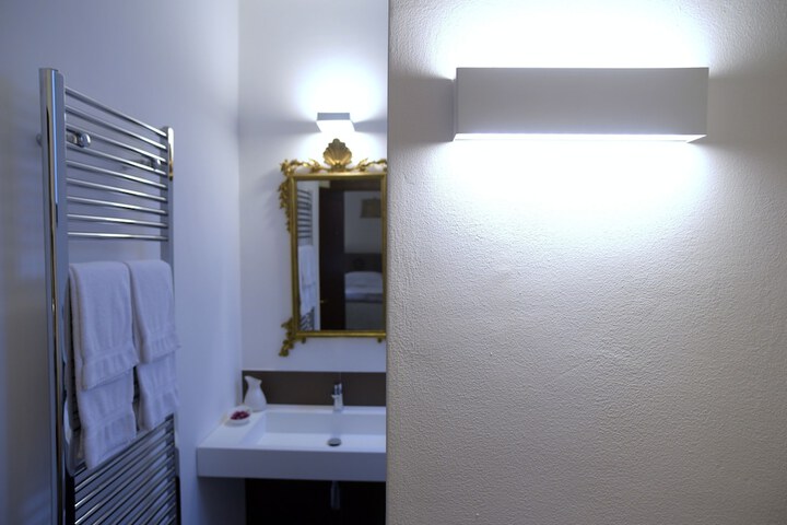 Room 37 of 73