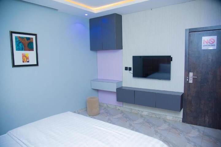 Room 10 of 40