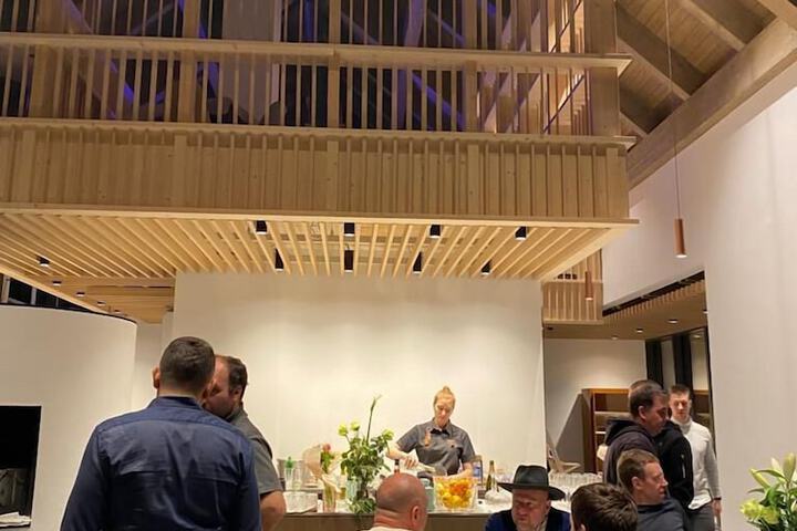 Dining 100 of 120