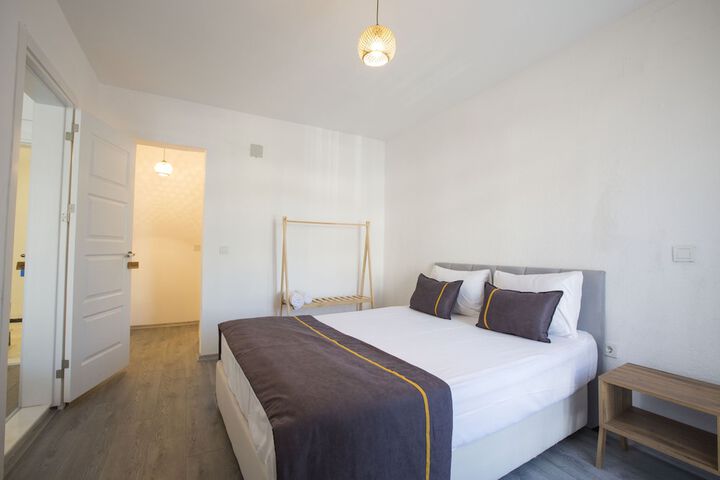 Room 10 of 70
