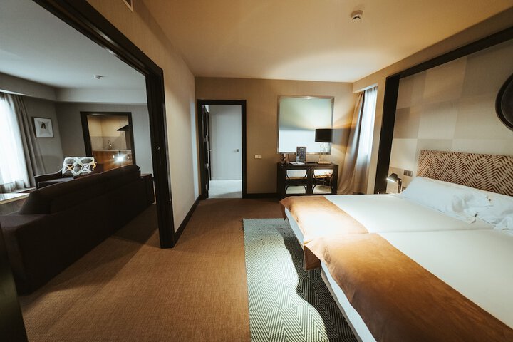 Room 30 of 105