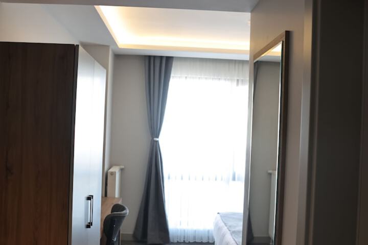 Room 12 of 39