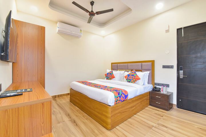 Room 14 of 52