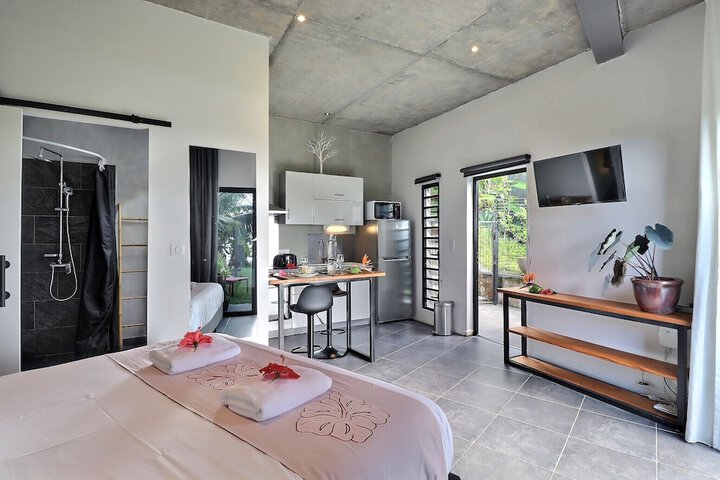 Room 2 of 13