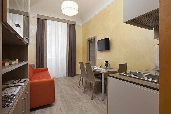 Room 42 of 111