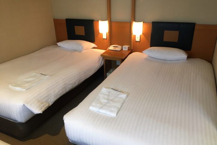 Room 18 of 123