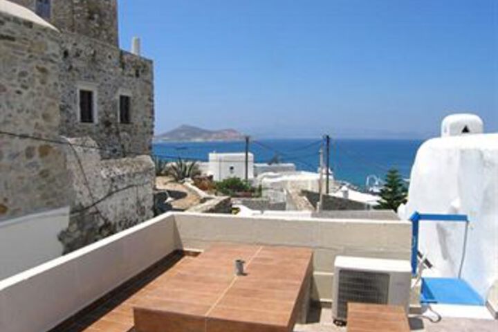 Studios Bourgos