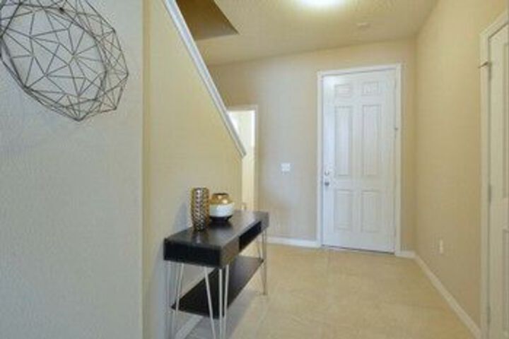 Ballroom/Hall 15 of 26