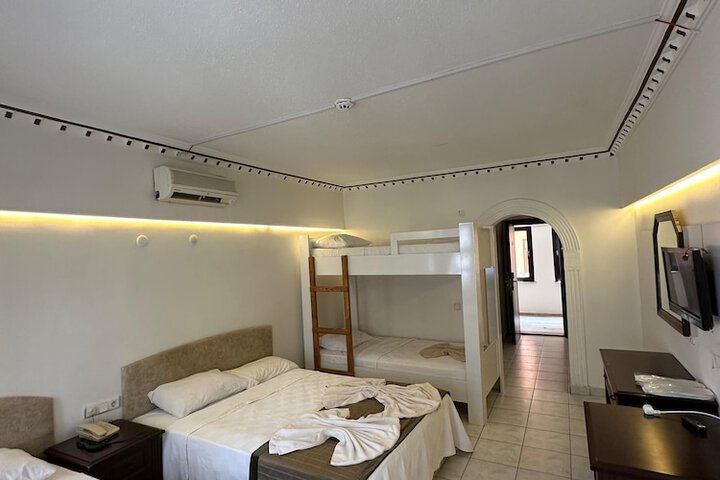 Room 18 of 46