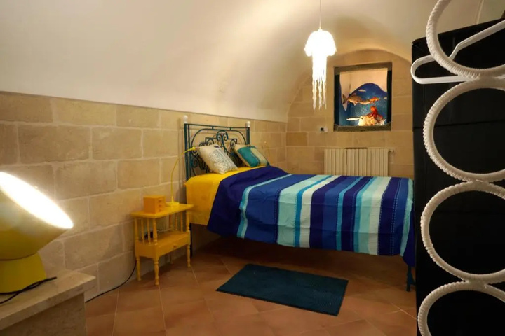 Room 4 of 14