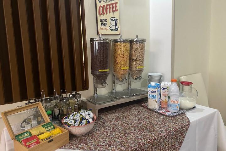 Breakfast/Coffee Service 64 of 71
