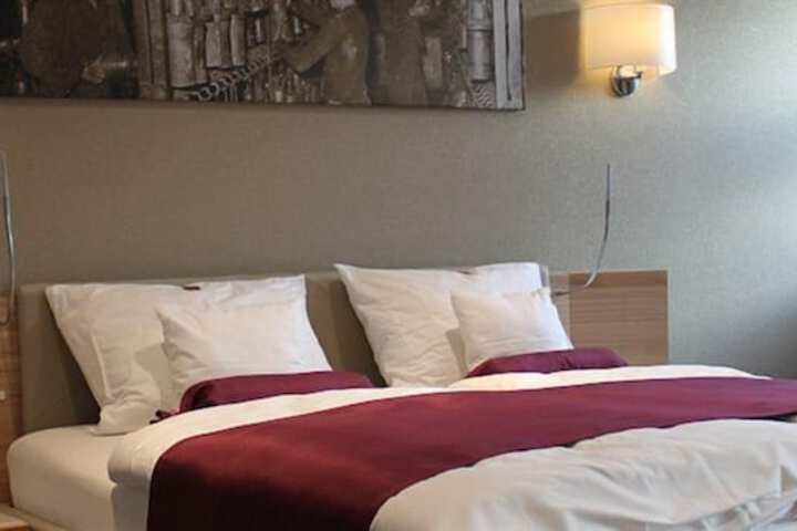 Room 4 of 53