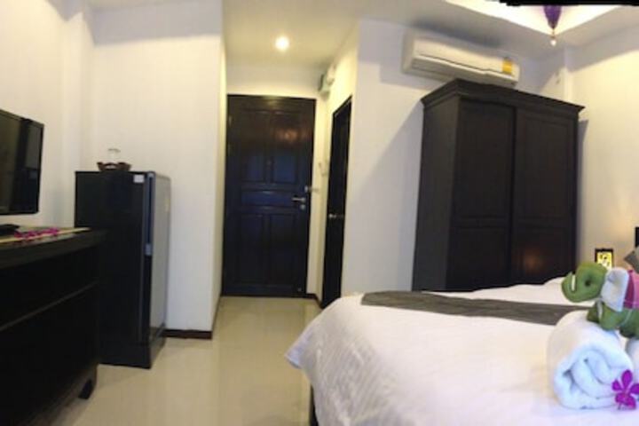 Room 9 of 38