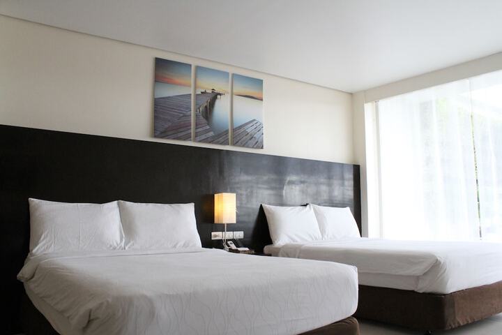 Room 13 of 159