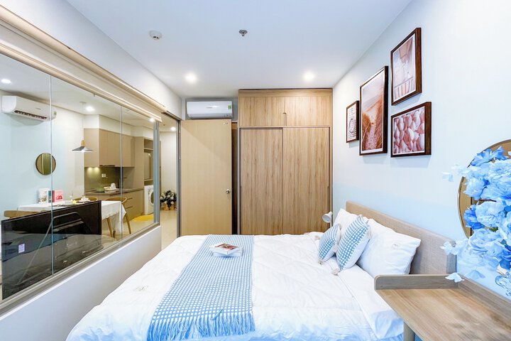 Room 27 of 299