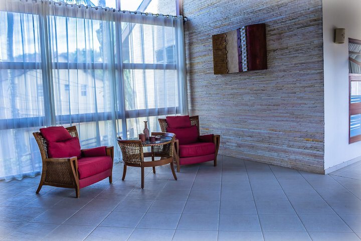 Entrance & Lobby