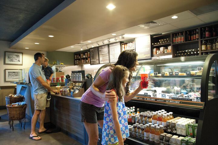 Breakfast/Coffee Service 184 of 211