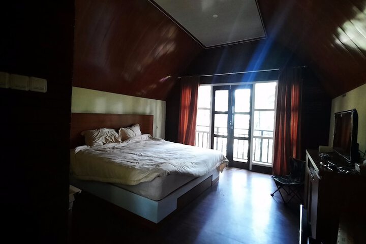 Room 6 of 59