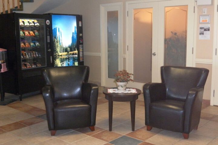 Guest Lobby