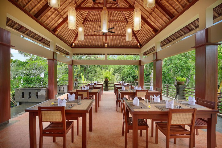 Dining 108 of 146