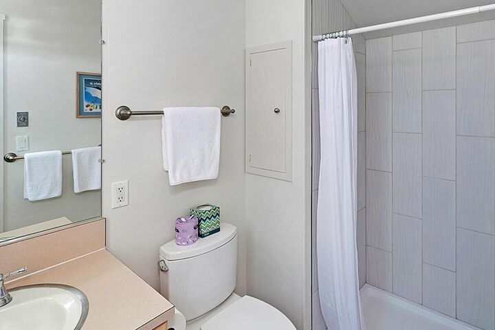 Room 4 of 23
