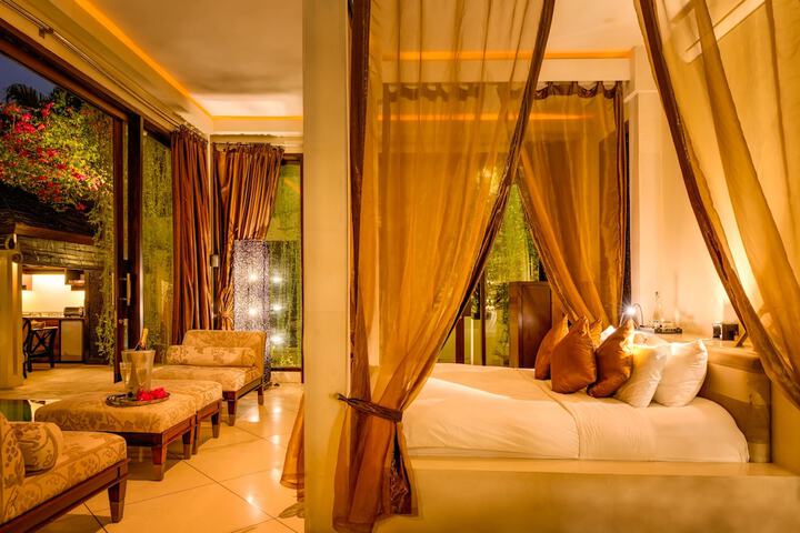 Room 3 of 25