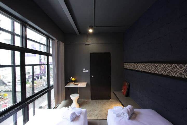 Room 5 of 49