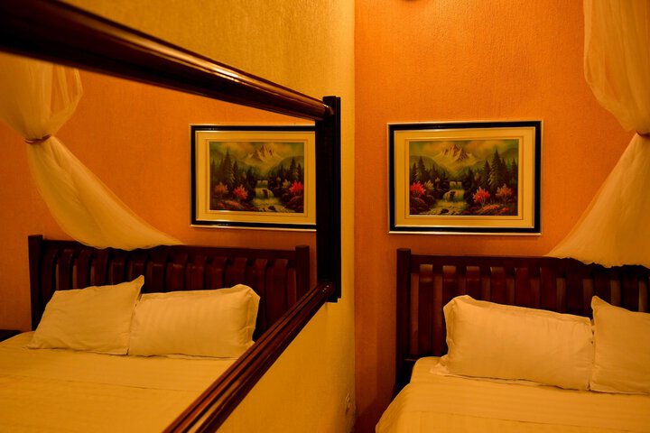 Room 9 of 35