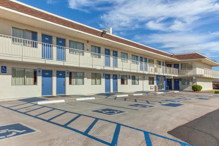 Hotel Entry