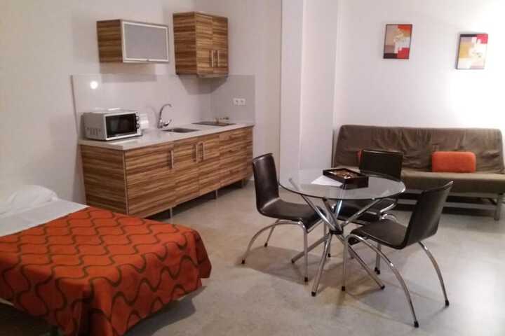 Room 7 of 33