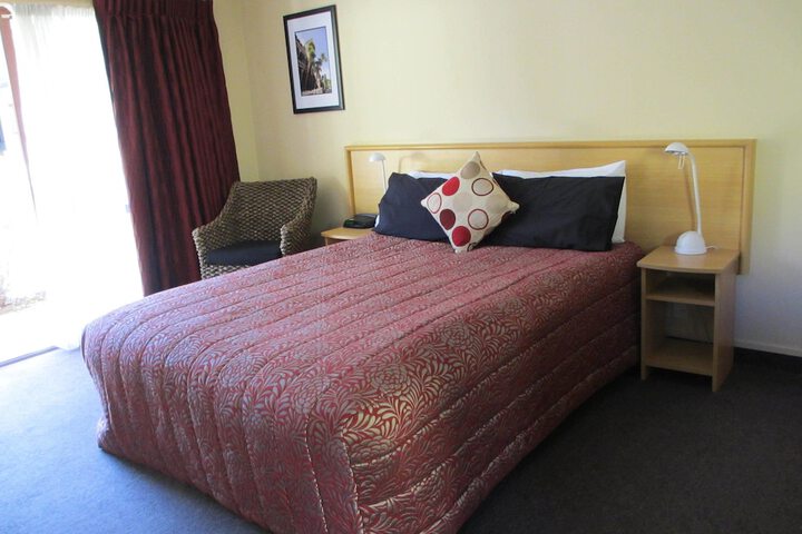 Room 4 of 51