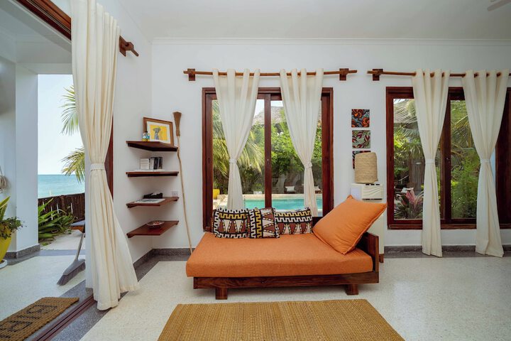 Room 8 of 28