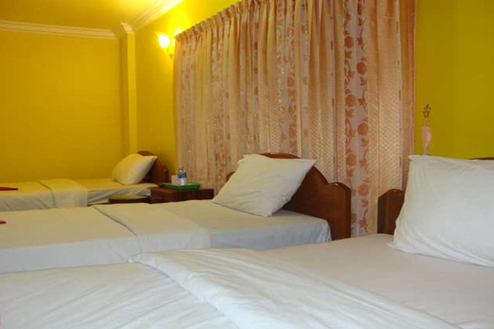 Room 9 of 38