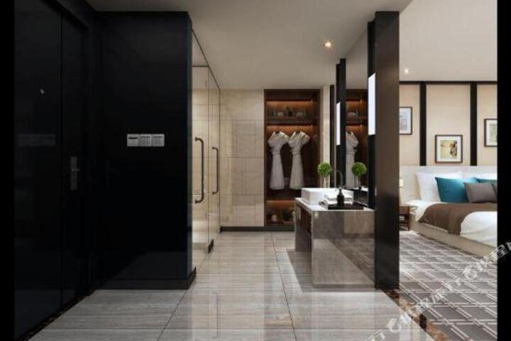 General 8 of 23