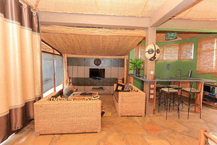Room 16 of 36