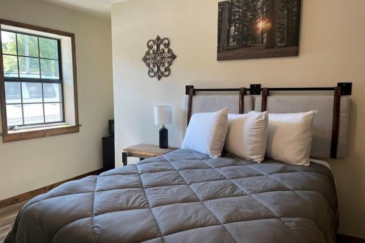Room 3 of 9
