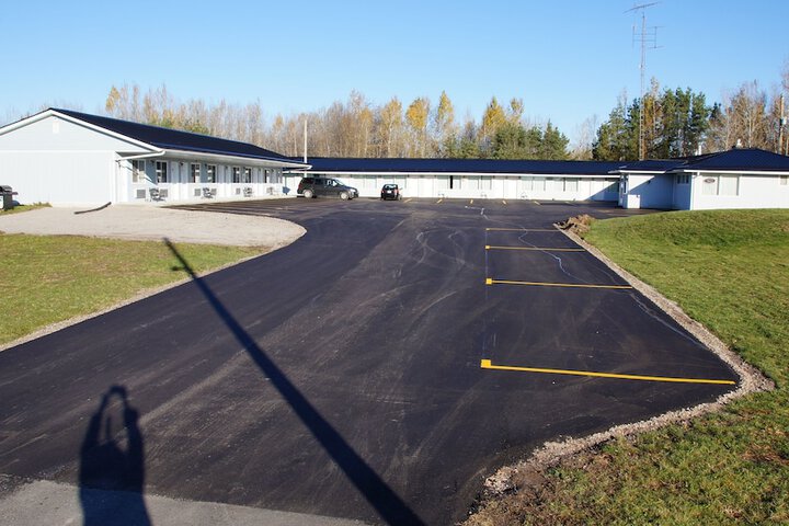 Robyns Motel