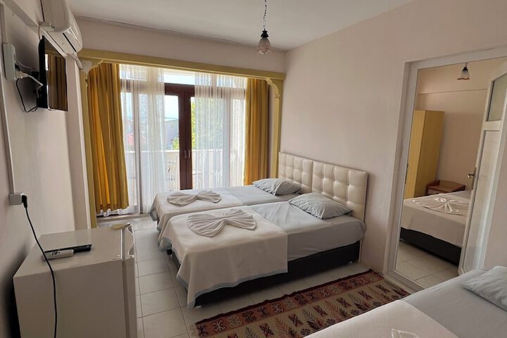 Room 7 of 34