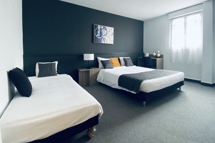 Room 27 of 72