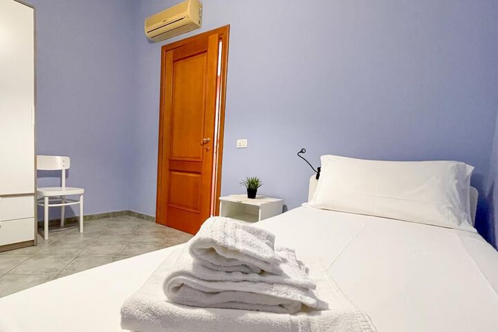 Room 6 of 21