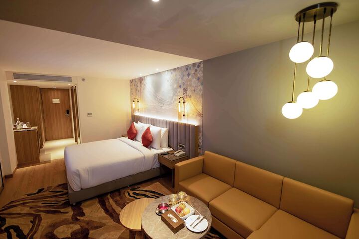 Room 17 of 53