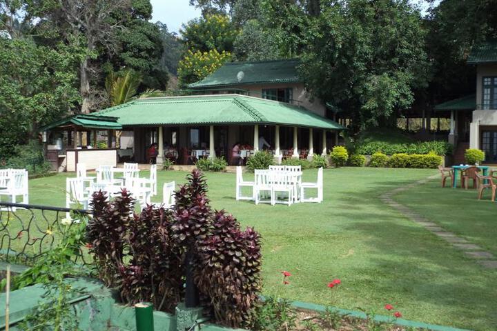 Grand Ella Motel